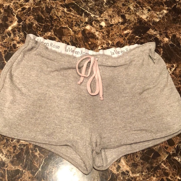 Shorts - Picture 6 of 6